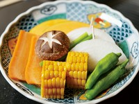かぼちゃ・ニンニクの芽・ニンジン・タマネギ・とうもろこし・ししとう・しいたけ