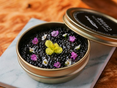 乾杯とメッセージプレートが付く、記念日向けコースが大好評！