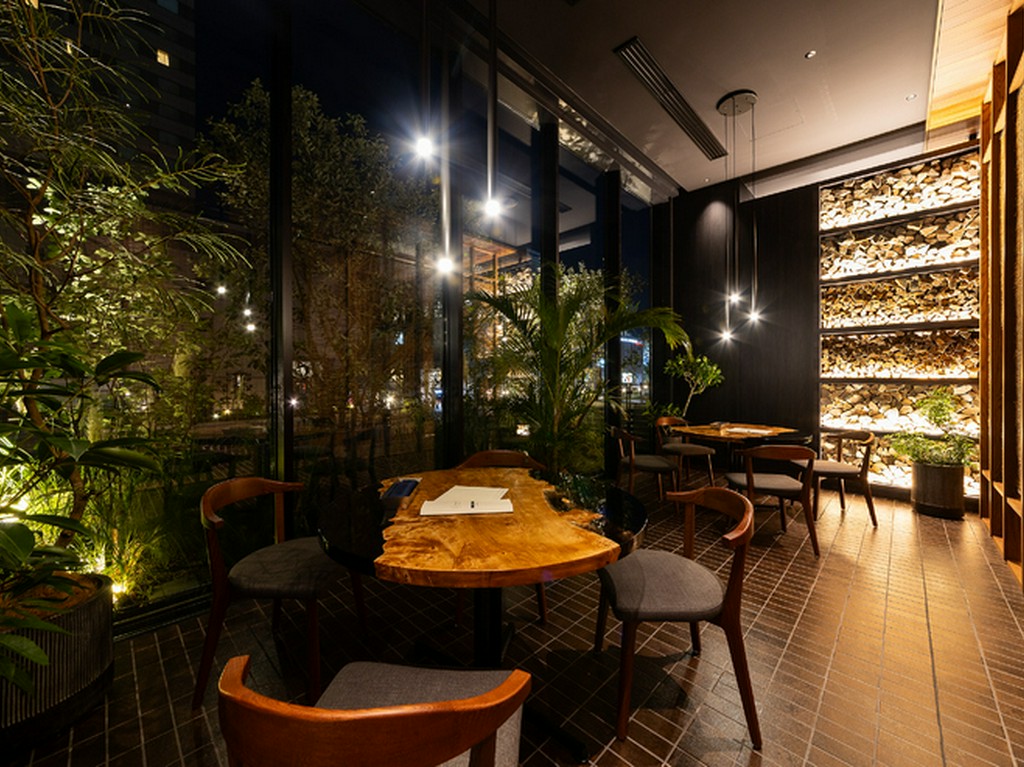 九州産の自然素材に包まれた優しく落ち着いた空間でくつろげる