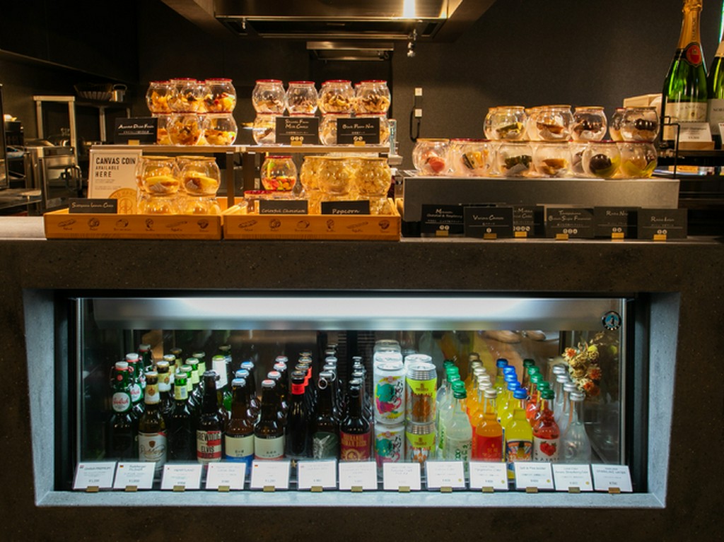 九州のお酒やお茶、地元食材を使ったオリジナルカクテルが豊富