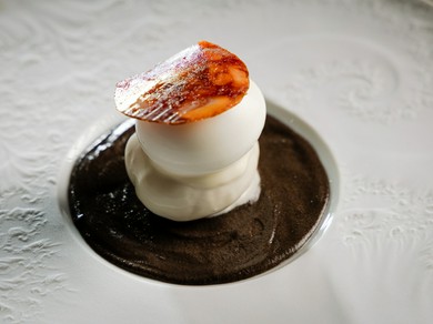 大切なゲストをもてなす会食に相応しい、大人のための美食空間