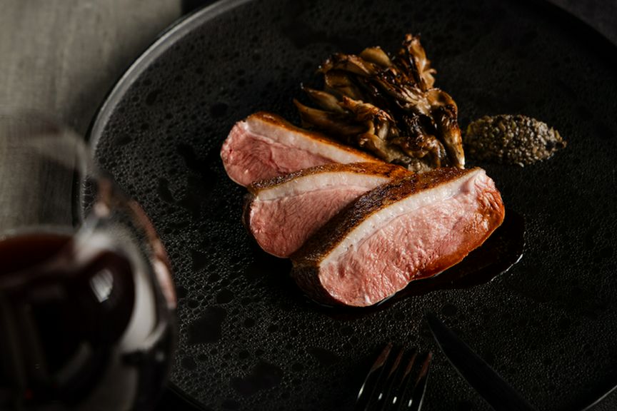 鴨肉のステーキ