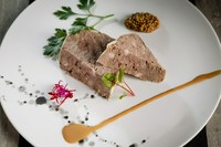 北海道白糠町のハンター松野さんより直送される「蝦夷鹿」のすね肉を使ったパテ。