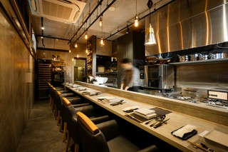 ◇一流シェフが作る、新たな大人の隠れ家