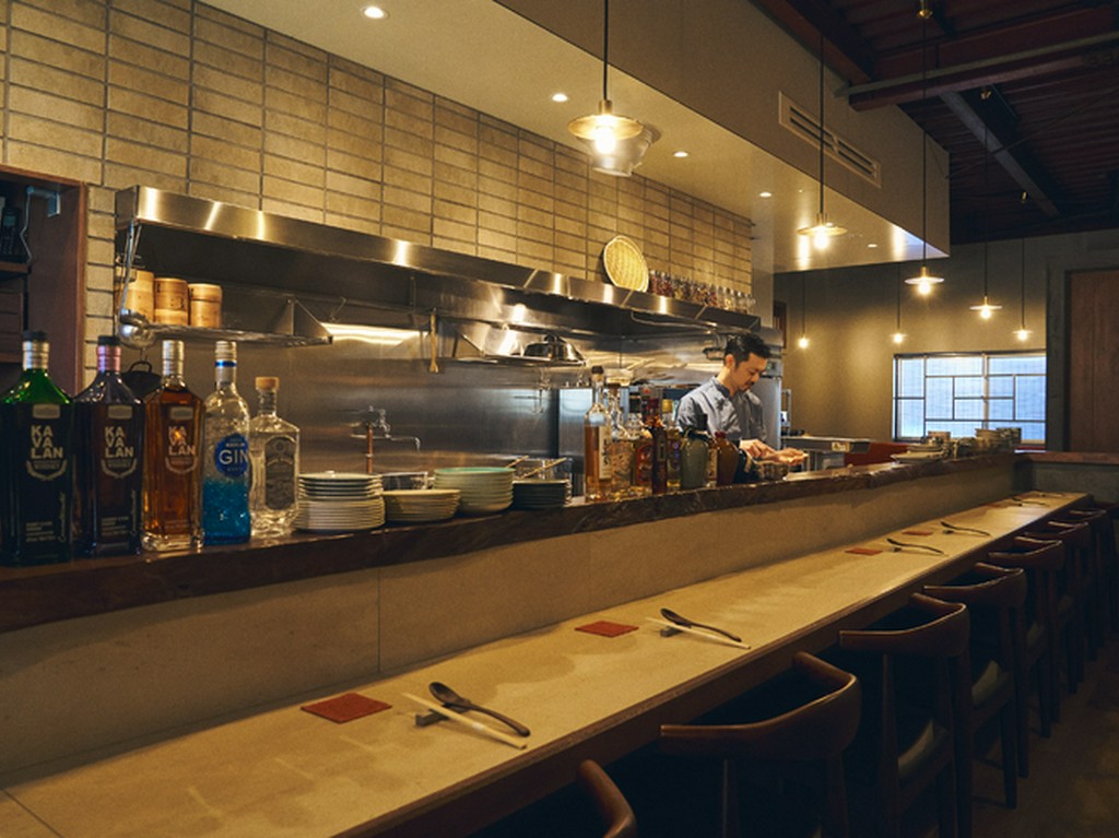 アラカルトメニューも頼めて、何時からでも入店可能