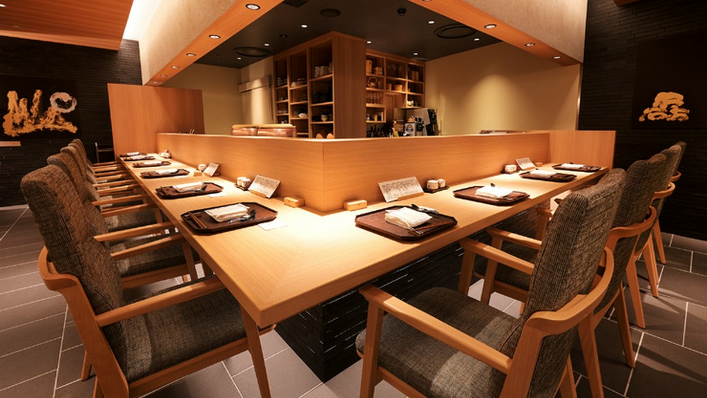 温かく迎え入れてくれる空間に、二人の心も身体も癒される