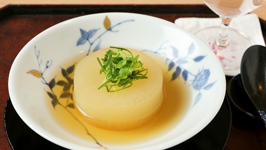 煮込むほどに味が染み込み、心温まる魅力を放つ『大根』