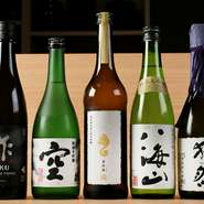 地元愛知のプレミアムな日本酒をはじめ、全国各地の選りすぐりの日本酒をご用意いたしました。