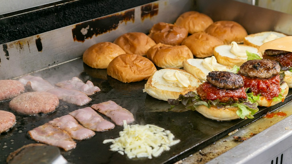 新鮮な食材と丁寧な調理を通じて、おいしさと満足感を届ける