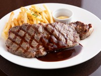 幅広い世代に人気！食べ応えのある『ステーキフリット』