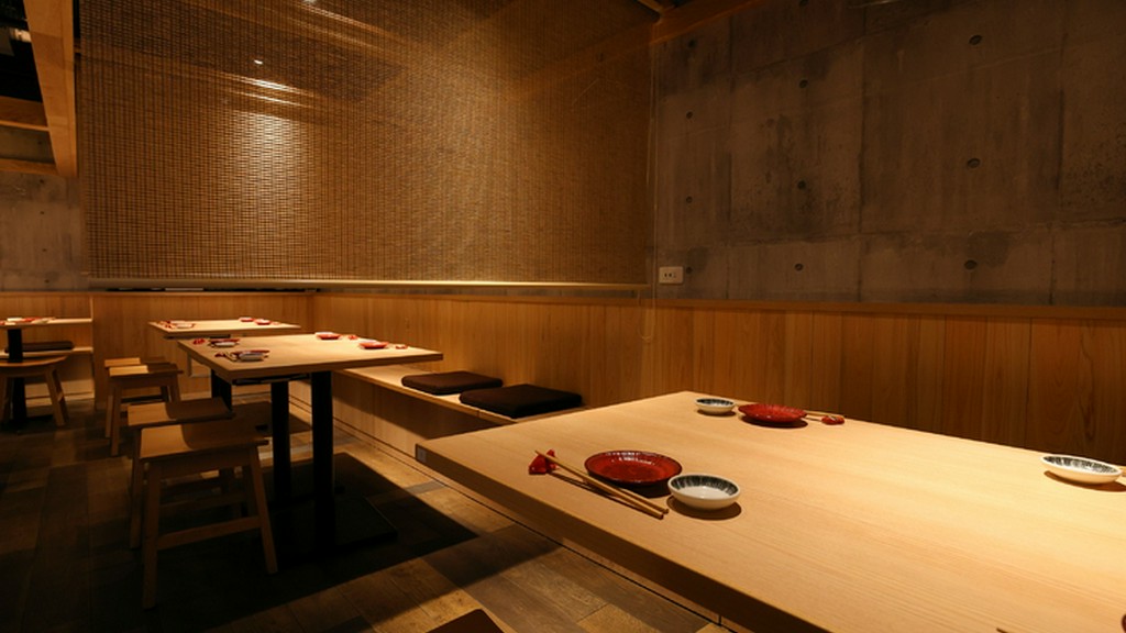 半個室風に利用可能なテーブル席は、各種宴会にも最適