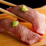 海の幸や、馬刺し・和牛など良質な食材を仕入れるだけでなく、食材の品質管理も徹底。より質の良い状態でお客様に料理を提供することに日々こだわっています。