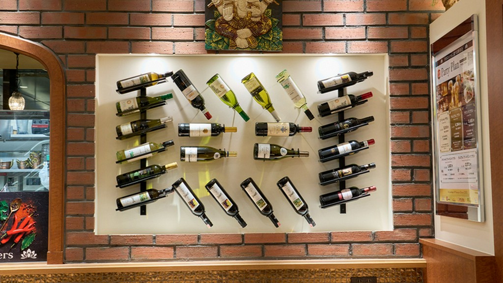 インド・タイをはじめ、世界のワインで大人の女子会