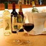 珍しいシンハー生ビールやクラフトビール､パクチーハイボールなどプレミアムなドリンクをお楽しみ頂けます