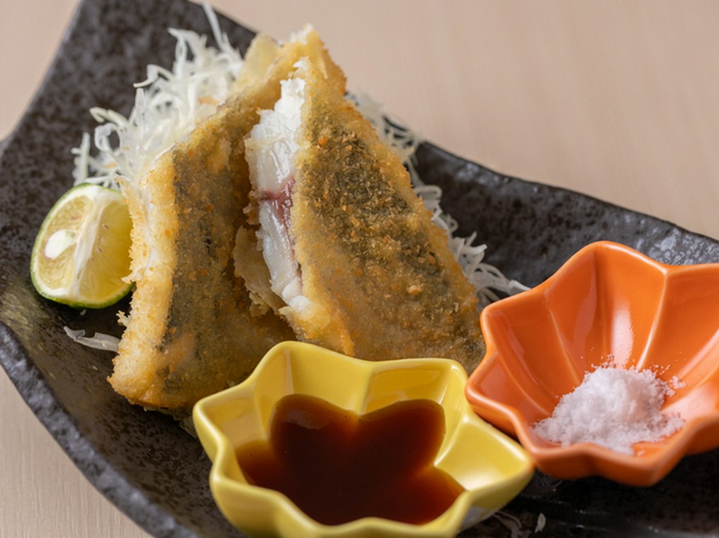 名物　売り切れ御免アジレアカツ