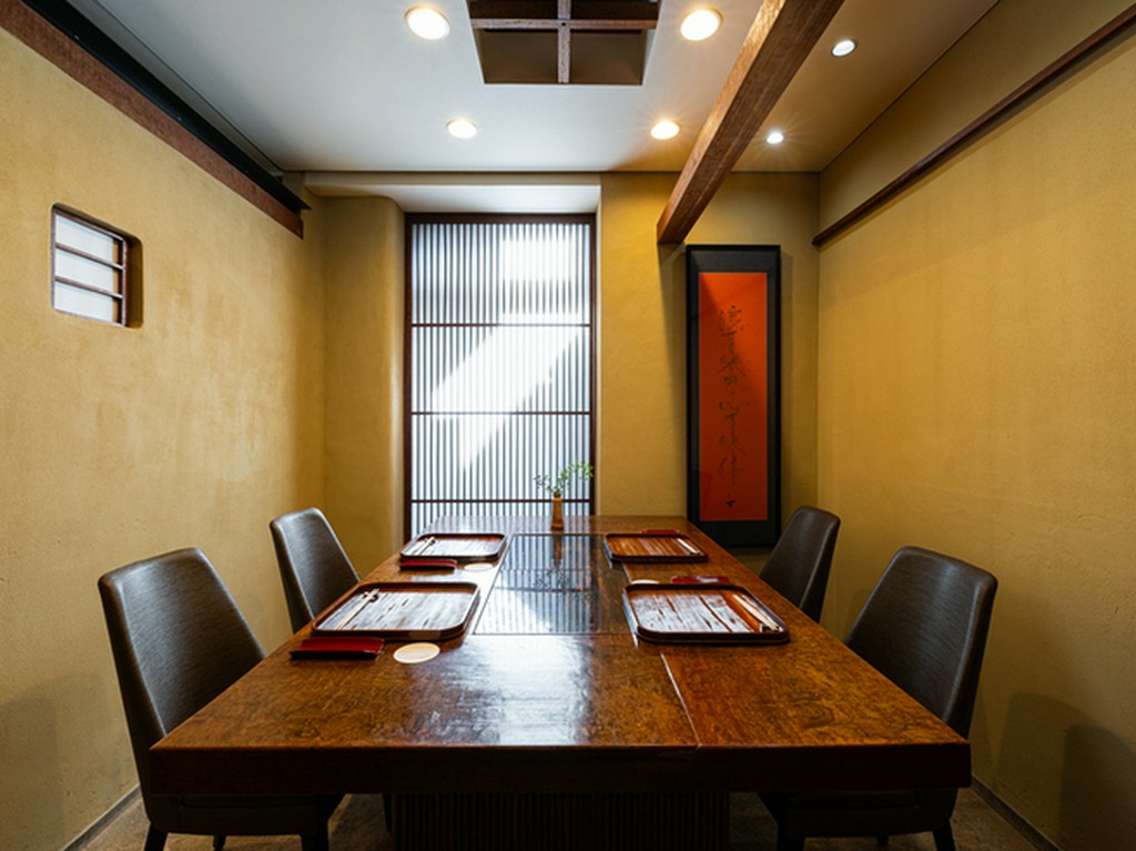 優雅にランチ女子会も。友人との食事にも最適なお店