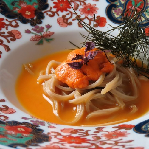 お食事の締めくくりに。土鍋ご飯や麺モノもこだわりの逸品