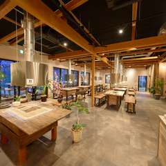 雨でも楽しめる、全天候型OKのオシャレな「BBQ」店