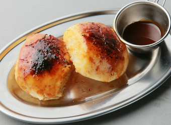 群馬のソウルフード。上州名物、ふんわり香ばしい『焼きまんじゅう』