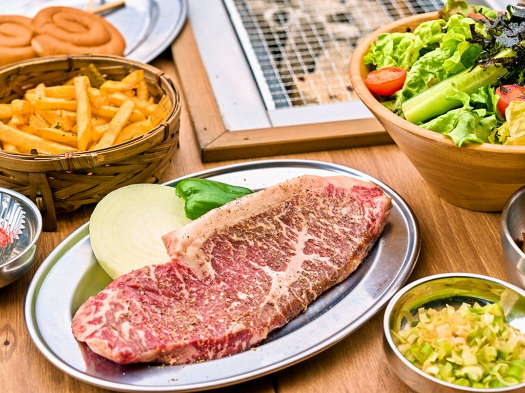 地元直送。黒保根産特選『やまと豚　リブロースステーキ』