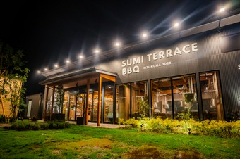 大自然の中でリラックスして楽しめるBBQ。サウナや宿泊もあり