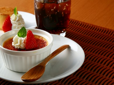 パリッと香ばしい食感と、とろける味わい『ブリュレプリン』