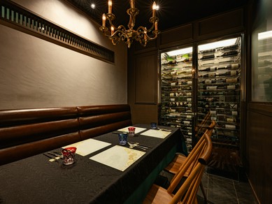 くつろぎ感が高い半個室があり、少人数の食事会に人気！