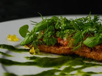 フリット（2,200円～）、コトレッタ（3,300円～）など