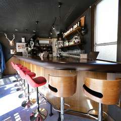 さまざまなスタイルで楽しむことができる、小さなオイスターバー