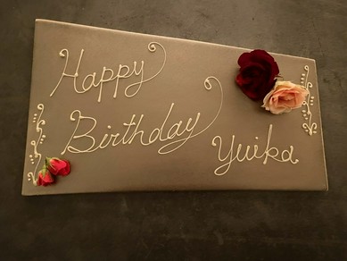 特製メッセージプレートで祝福を