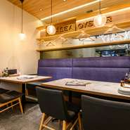 牡蠣とオリジナルワインで楽しむ、大人のデート