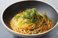 Regular 1,590円（税込1,749円） Large 2,380円（税込2,618円）