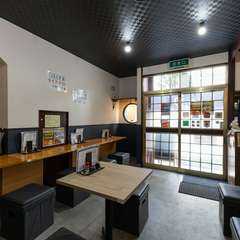 少人数・お一人様向けのカウンター席もあり