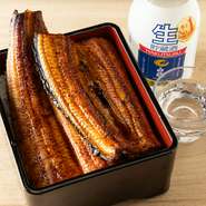 環境からこだわり丁寧に育て上げられた、肉厚な鰻を使用。リーズナブルながらも食べ応え抜群。【鰻の成瀬】の魅力を体感できる定番の逸品です。