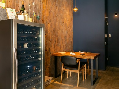 一皿に更なる奥行きを与えてくれる厳選ワイン