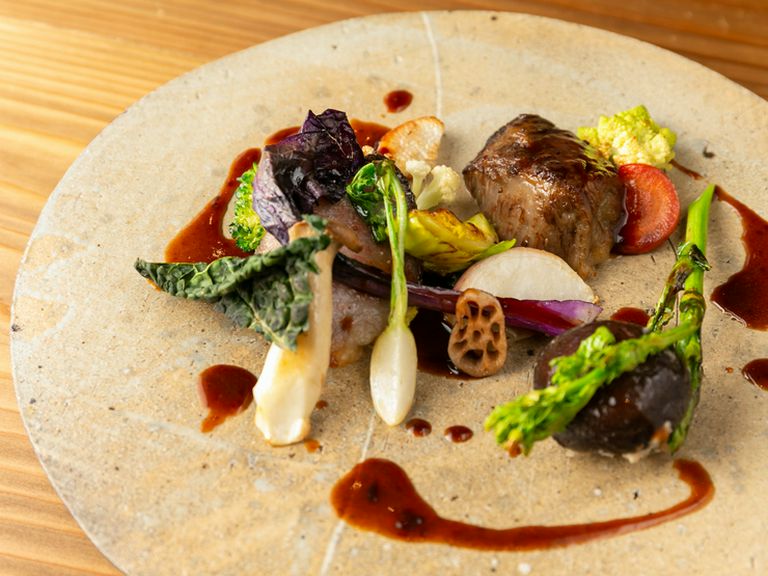 新鮮な野菜、京都ならではの食材も取り入れた季節感溢れるコース