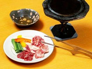 馬肉の新たな一面と出合う『阿蘇溶岩焼き』