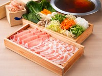 ［土日祝限定］黒豚出汁しゃぶランチセット
ちょっとしたランチ会にぜひご利用ください。