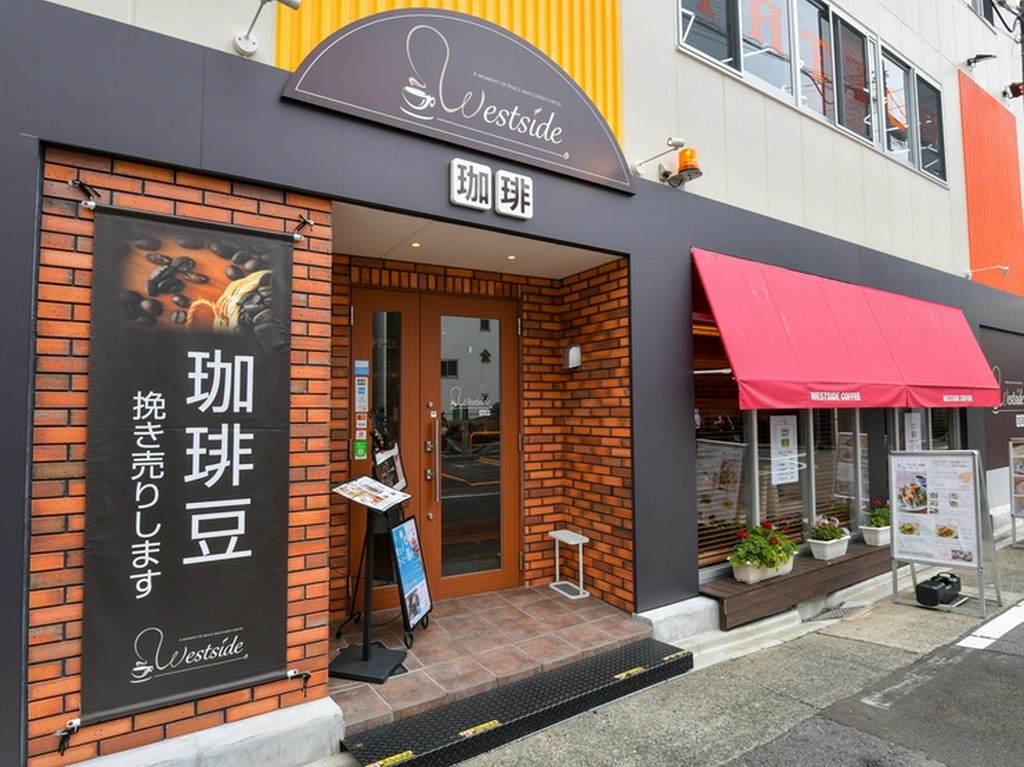 大須商店街の一角。一人から気軽に足を運べる喫茶店