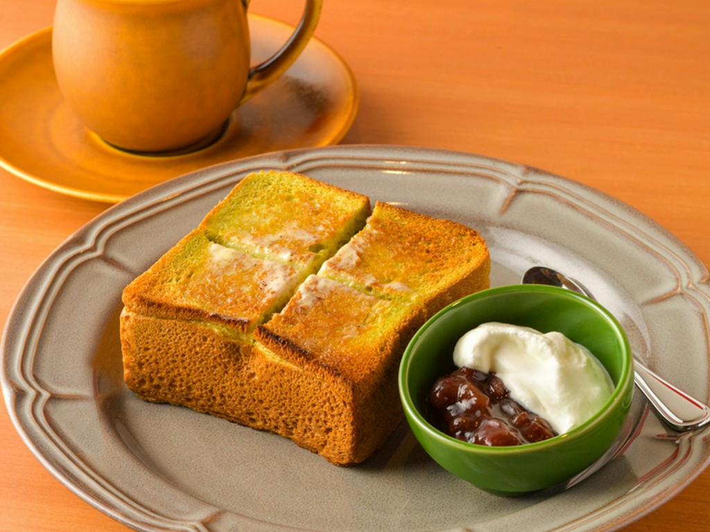 ランチ・カフェタイムにはこだわりスイーツもオススメ