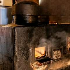 薪釜で時間をかけて炊き上げる『釜戸ごはん』