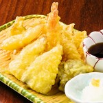 海鮮が旨い居酒屋だからこそのクオリティ。サクサクの天婦羅は魚の身がほろっと味わえる一品です。

※写真はイメージです。