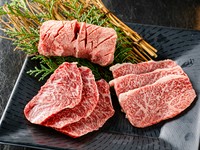 異なる部位を一度に楽しむならこれ『特選牛盛り合わせ』