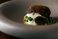 畑の柔らかい土を想起させる『里芋/カフェ/帆立』