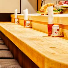 ふらりと立ち寄り、好みの寿司を楽しむ粋な使い方ができる店
