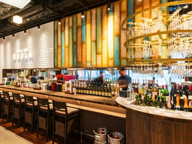 世界各国のワイン(赤・白・泡)が飲み放題　時間無制限もOK！