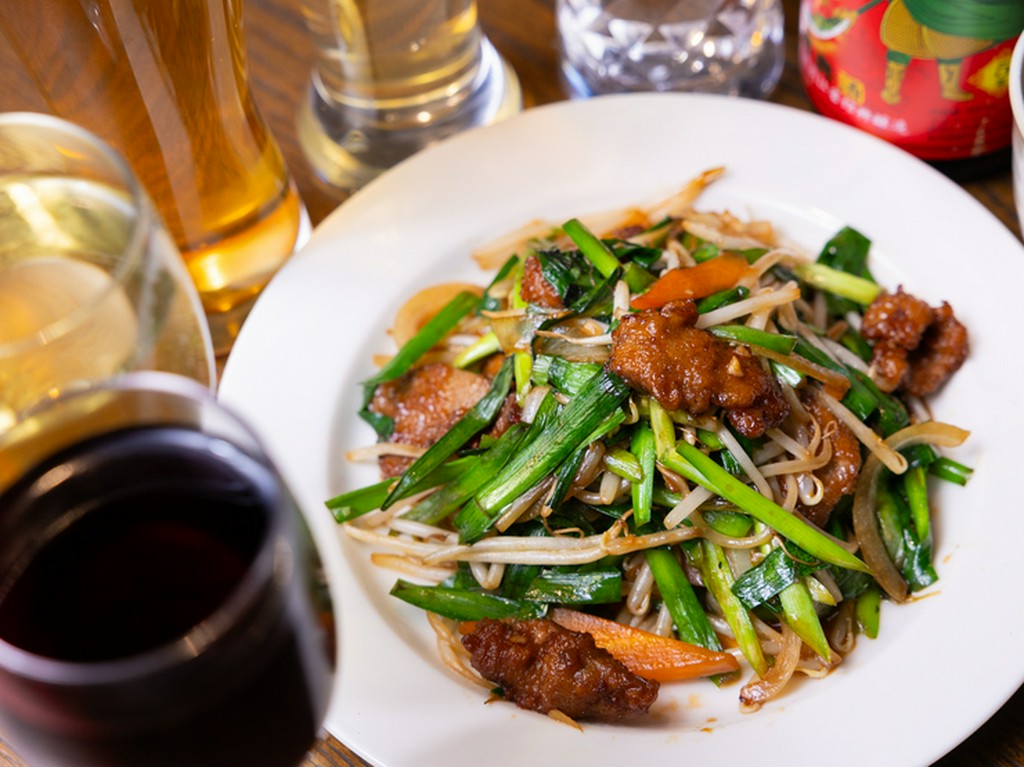 幅広いゲストから人気の逸品『ニラレバ』