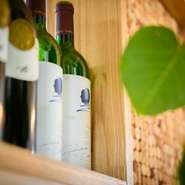 店ではイタリアワインを中心に、多種多様なボトル・グラスワインを用意。さらにアルコール度数の低いワインや、ノンアルコールワインもあるのが嬉しいポイントです。料理との絶妙なハーモニーを、ぜひ。