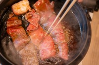 神戸牛をこだわりのスタイルで満喫する『神戸牛すき焼きコース』