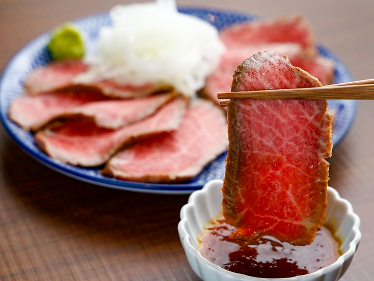 会席コースで味わう贅沢な時間。大人のデートにも最適